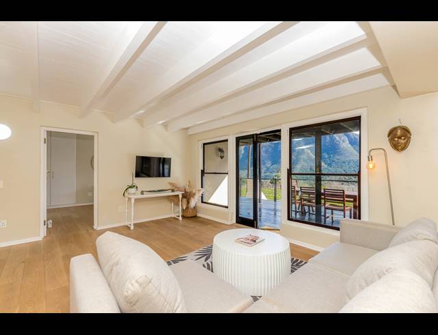 3 BEDROOM FREESTANDING TO LET IN SILVERMIST MOUNTAIN LODGE